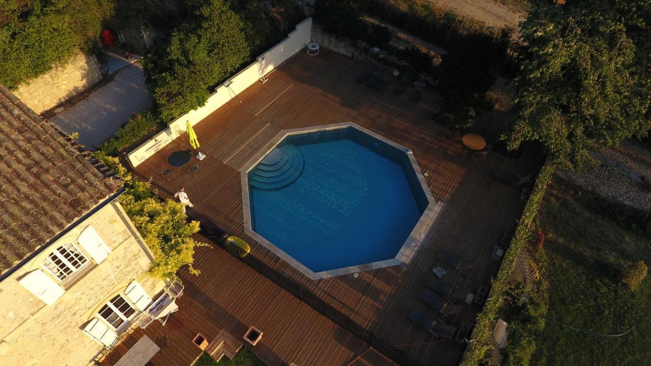Chateau Montplaisir Charming B&B In Provence Valreas Bagian luar foto