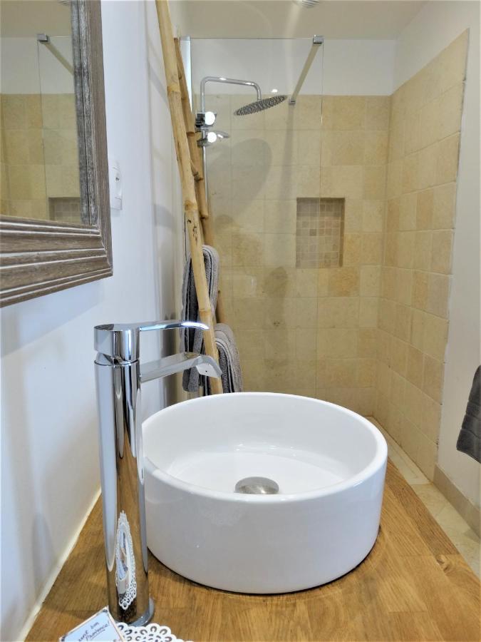 Chateau Montplaisir Charming B&B In Provence Valreas Bagian luar foto