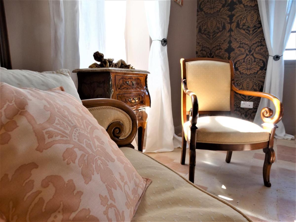 Chateau Montplaisir Charming B&B In Provence Valreas Bagian luar foto