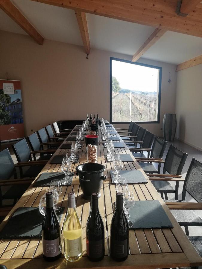 Chateau Montplaisir Charming B&B In Provence Valreas Bagian luar foto