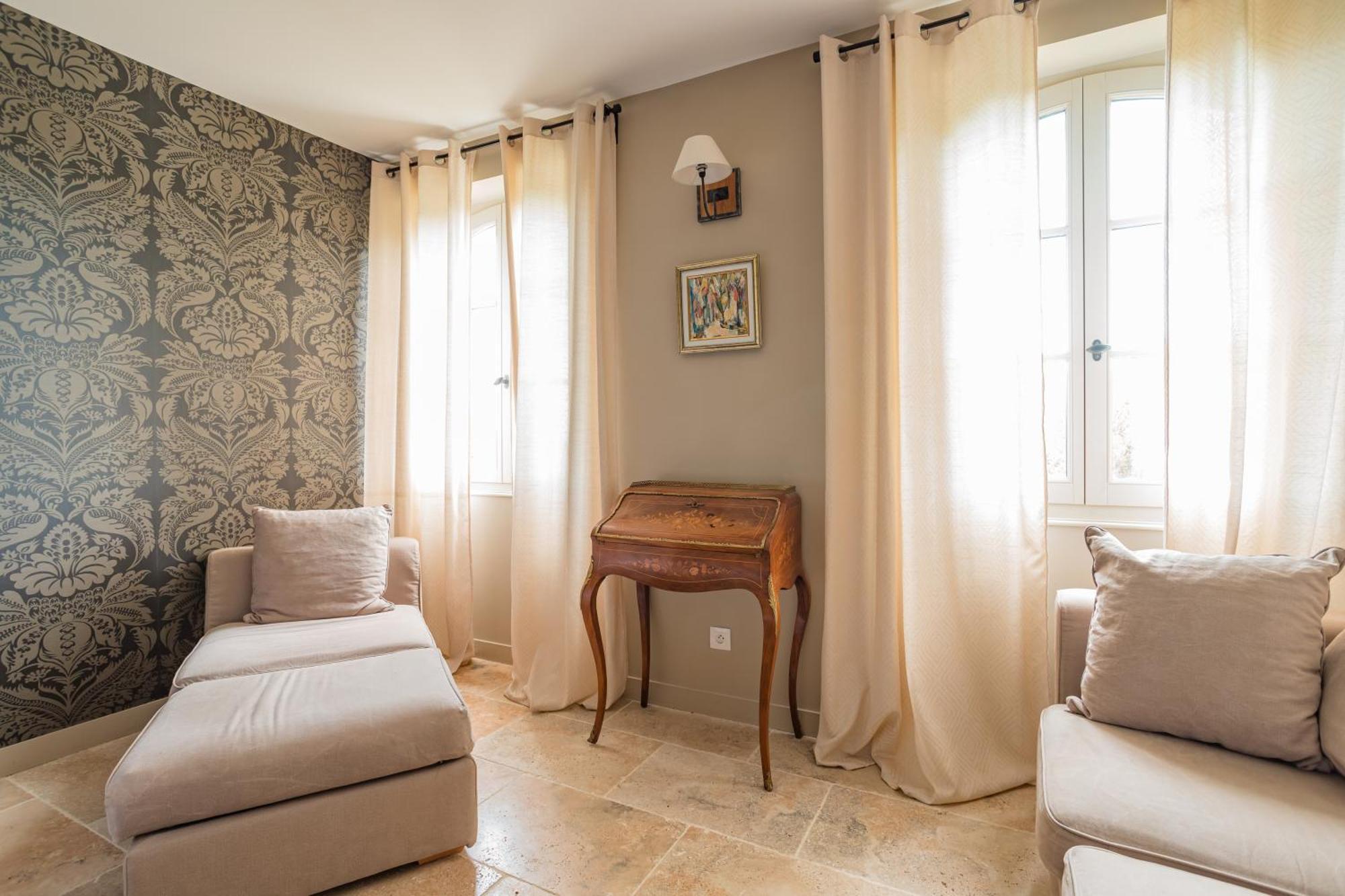Chateau Montplaisir Charming B&B In Provence Valreas Bagian luar foto